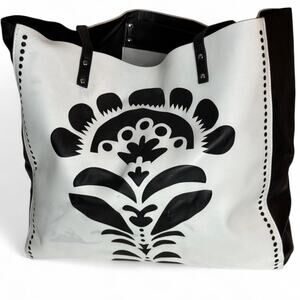 RARE Vera Bradley Black & White Large Tote